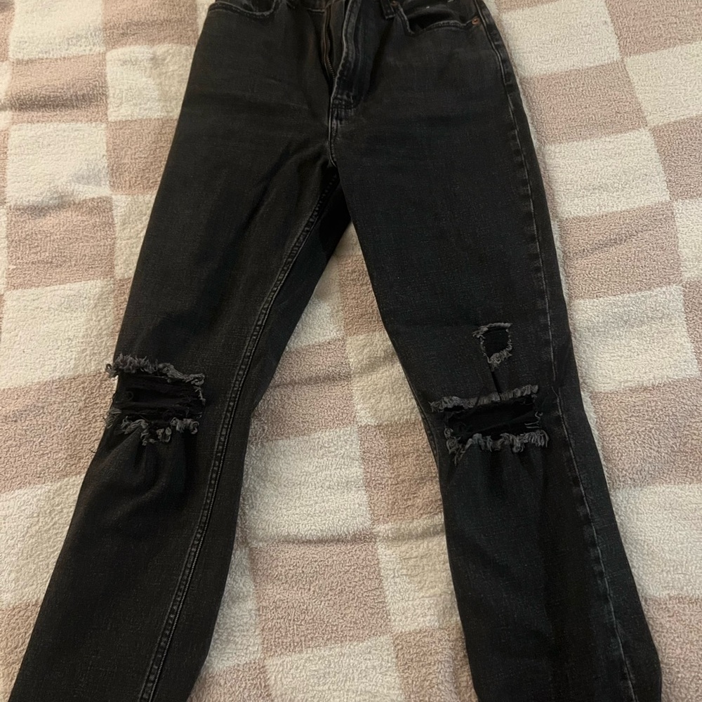 Abercrombie high rise mom Jeans